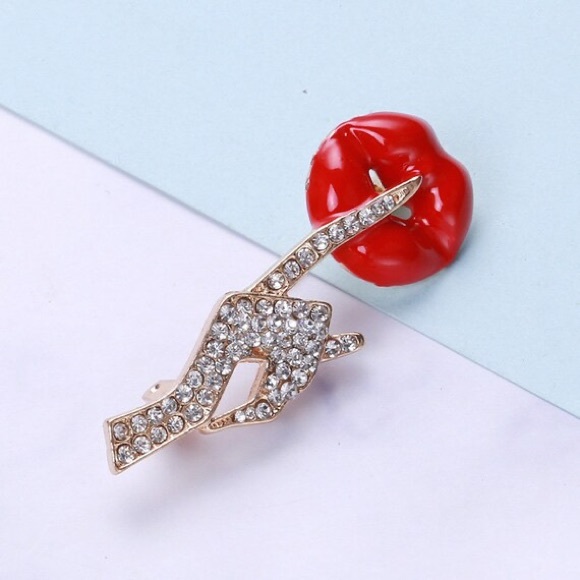 Rhinestone Hand Enamel Lip Brooches Women Sexy Secret Pose Casual Brooch. - Picture 4 of 8